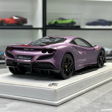 [MR Collection] 1:18 Ferrari 2019 F8 Tributo paars modelauto Hars