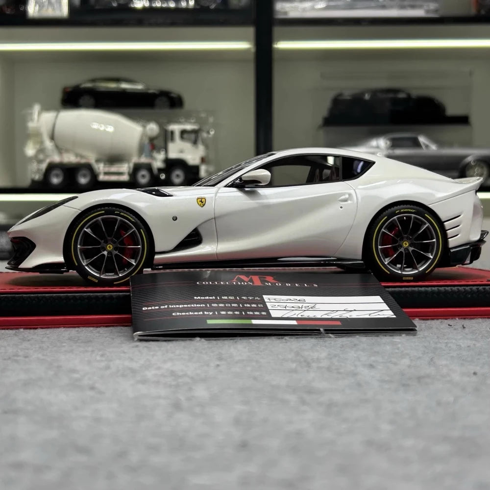 [MR Collection] 1:18 Ferrari 2021 812 Competizione bianco modellino di auto resina
