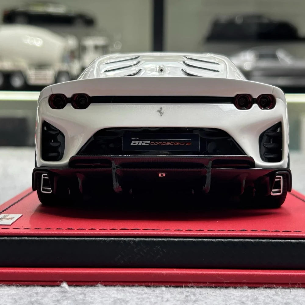 [MR Collection] 1:18 Ferrari 2021 812 Competizione bianco modellino di auto resina