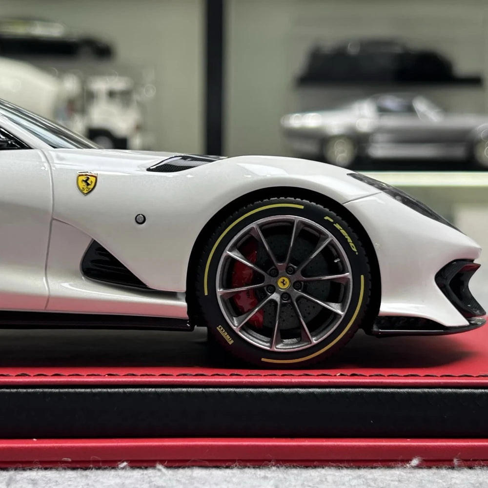 [MR Collection] 1:18 Ferrari 2021 812 Competizione bianco modellino di auto resina