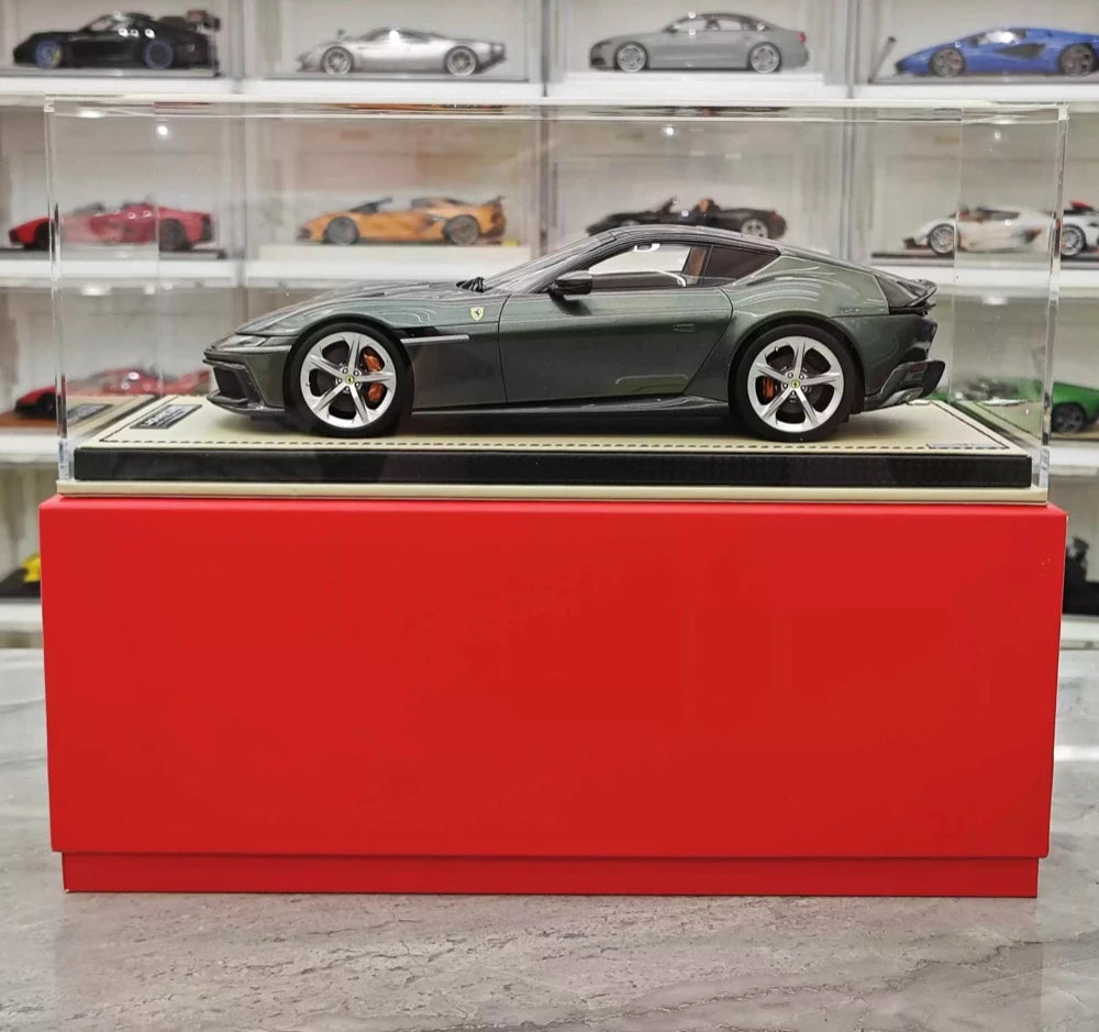 [MR Collection] 1:18 Ferrari 2024 12Cilindri verde modellino di auto resina