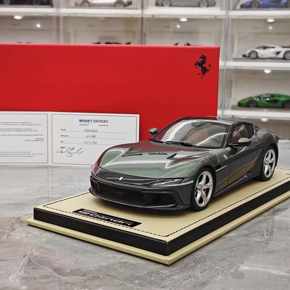 [MR Collection] 1:18 Ferrari 2024 12Cilindri verde modellino di auto resina