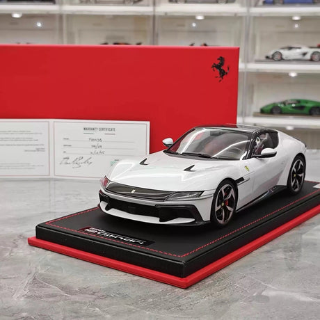 [MR Collection] 1:18 Ferrari 2024 12Cilindri wit modelauto Hars