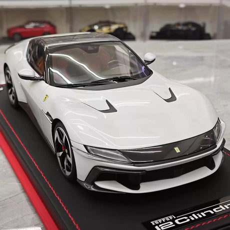 [MR Collection] 1:18 Ferrari 2024 12Cilindri wit modelauto Hars