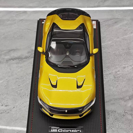 [MR Collection] 1:18 Ferrari 2024 12Cilindri geel modelauto Hars