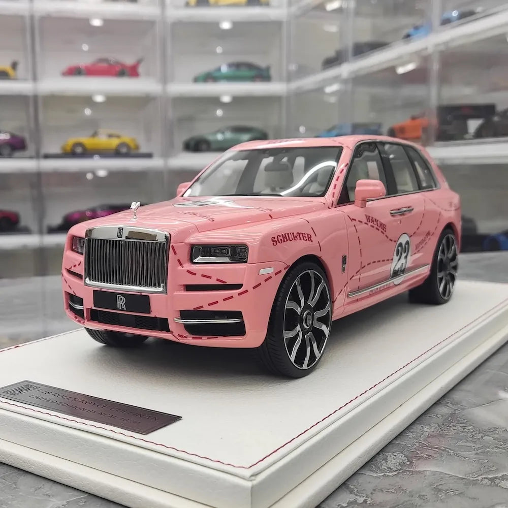 [NCM] 1:18 Rolls-Royce 2018 Cullinan Pink Pig Model Car Resin