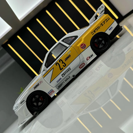 Nissan 1999 Skyline GT-R R34 LBWK Witte #23 1:24 gietbeeldmodel - weergave 5