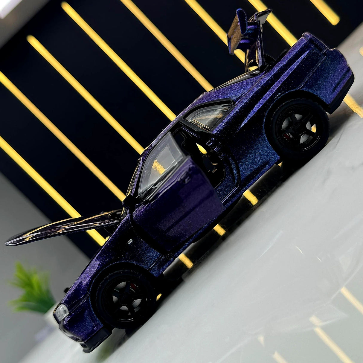 Nissan 1999 Skyline GT-R R34 paars 1:24 – diecast displaymodel