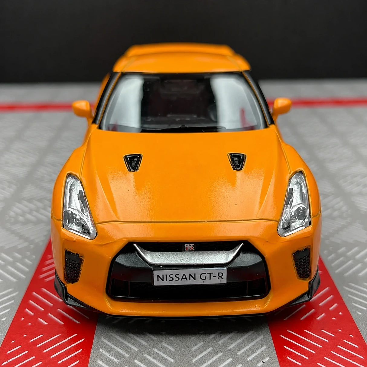 Nissan 2007 GT-R R35 오렌지 1:36 – 다이캐스트 디스플레이 모델 다이캐스트