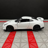 Nissan 2007 GT-R R35 أبيض 1:36 – نموذج عرض معدني مصبوب