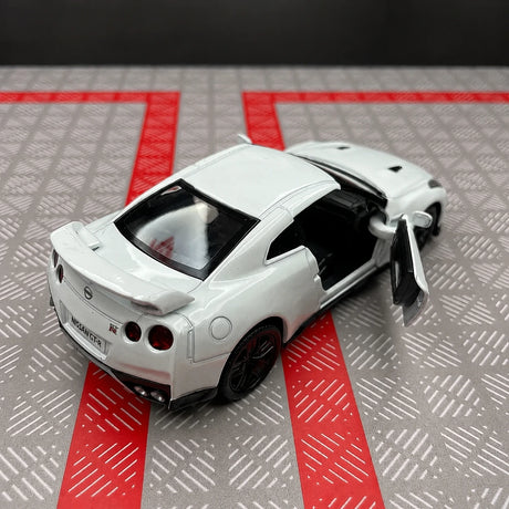 Nissan 2007 GT-R R35 وايت 1:36 – نموذج عرض مصبوب، مصبوب،