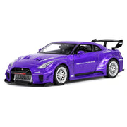 Nissan 2017 GT-R R35 LB Performance lila 1:32 – modellbil i gjuten metall för visning