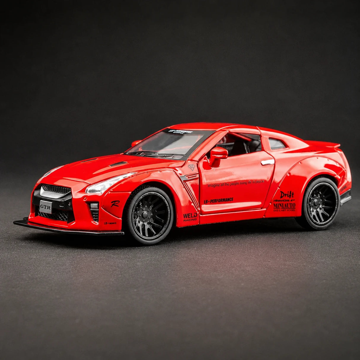 Nissan 2017 GT-R R35 LP Works röd 1:32 – pressgjuten visningsmodell