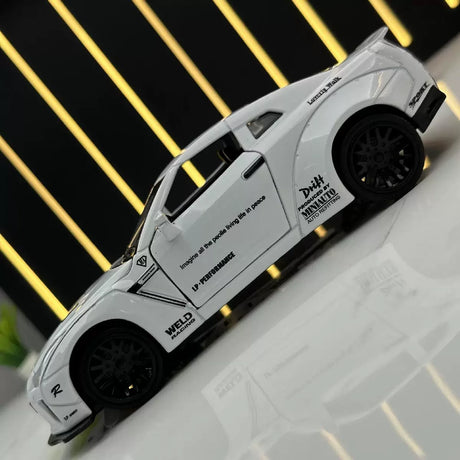Nissan 2017 GT-R R35 LP Works White 1:32 – Druckguss-Display-Modell, Druckguss