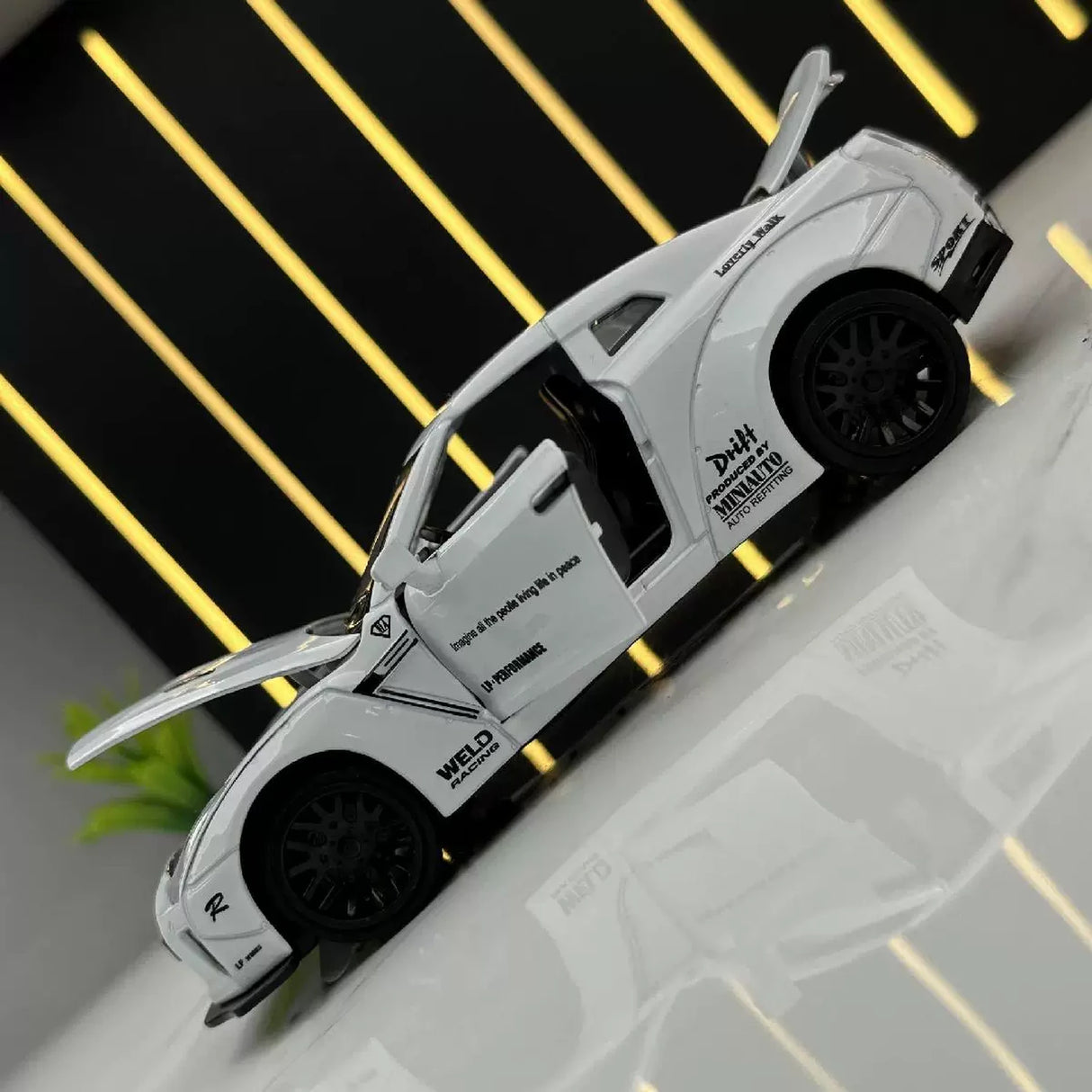 Nissan 2017 GT-R R35 LP Works White 1:32 – Druckguss-Display-Modell, Druckguss