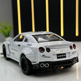 Nissan 2017 GT-R R35 LP Works White 1:32 – Druckguss-Display-Modell, Druckguss