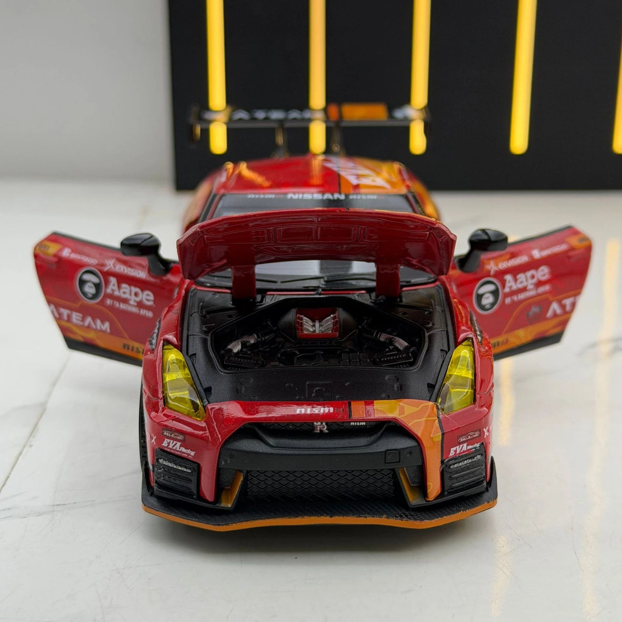 Nissan 2017 GT-R R35 Rennlackierung Rot Aape Lackierung 1:32 – Druckguss-Displaymodell Druckguss