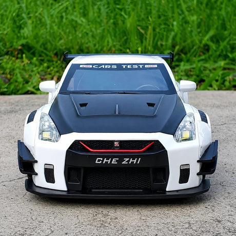 Nissan 2017 GT-R R35 wit 1:24 – diecast displaymodel