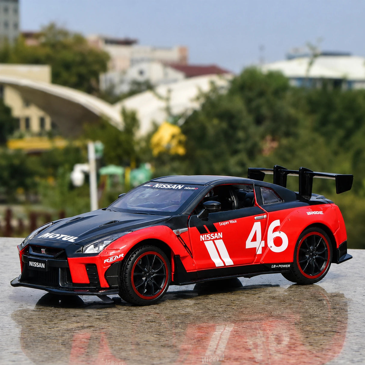 Nissan 2017 GT-R R35 Widebody rood #46 1:24 diecast displaymodel - aanzicht 1
