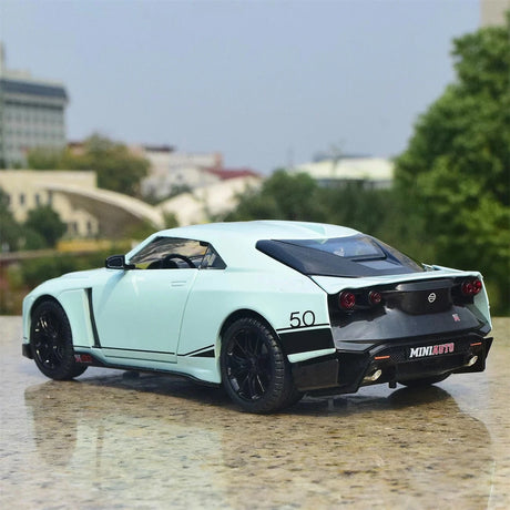 Nissan 2018 GT-R50 van Italdesign groen 1:24 – diecast displaymodel