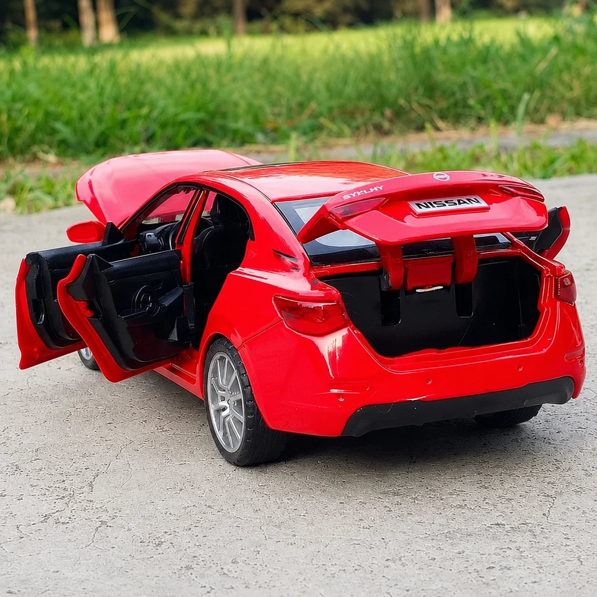 Nissan 2020 Sylphy Red 1:32 – Druckguss-Display-Modell in Druckguss