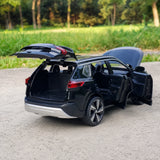Nissan 2021 X-Trail svart 1:32 – pressgjuten visningsmodell
