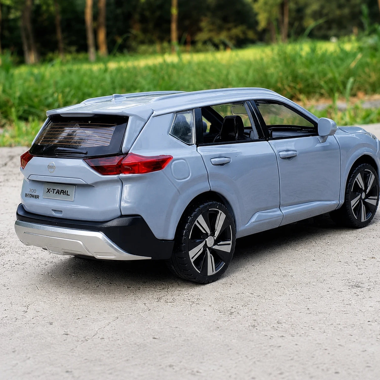 Nissan 2021 X-Trail Gray 1:32 – Druckguss-Display-Modell in Druckguss