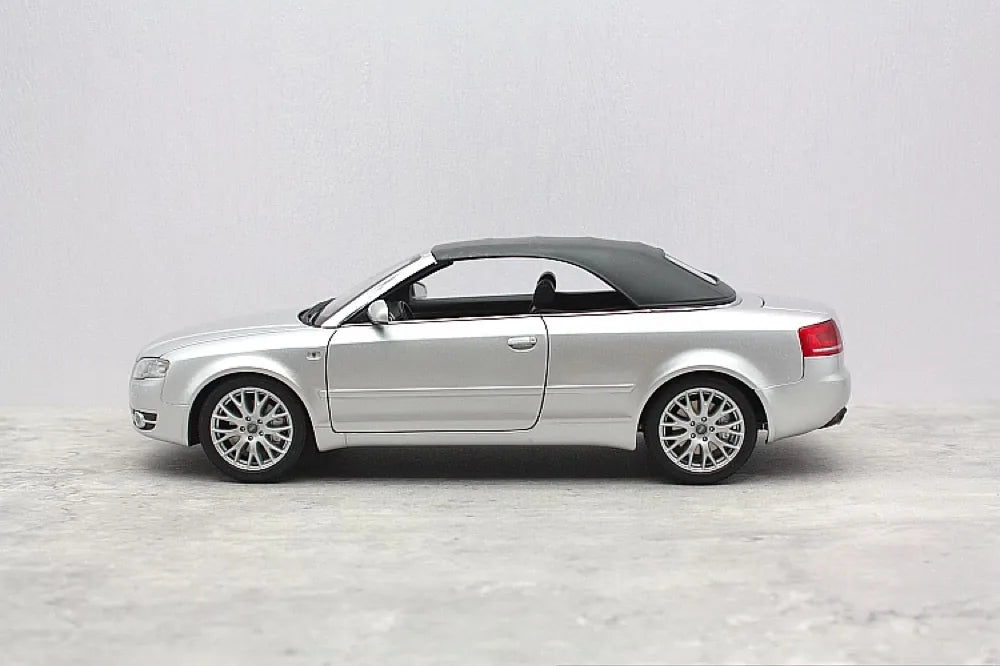 [Norev] 1:18 Audi 2006 A4 B7 3.2 Cabriolet Silver Model Car Die-Cast