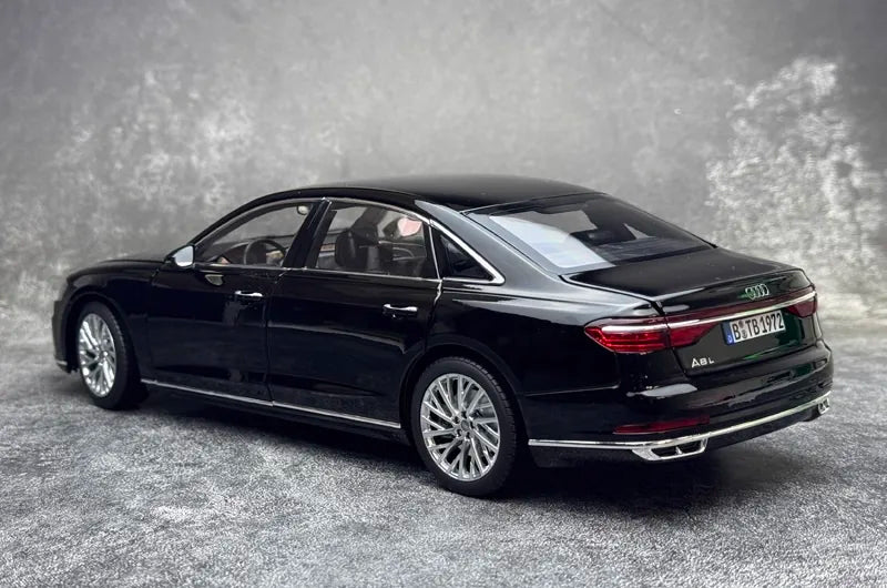 [Norev] 1:18 Audi 2018 A8L W12 Black Model Car Die-Cast