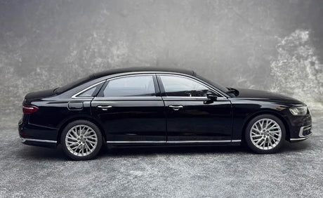 [Norev] 1:18 Audi 2018 A8L W12 Black Model Car Die-Cast