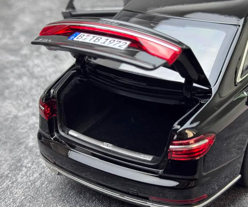 [Norev] 1:18 Audi 2018 A8L W12 Black Model Car Die-Cast