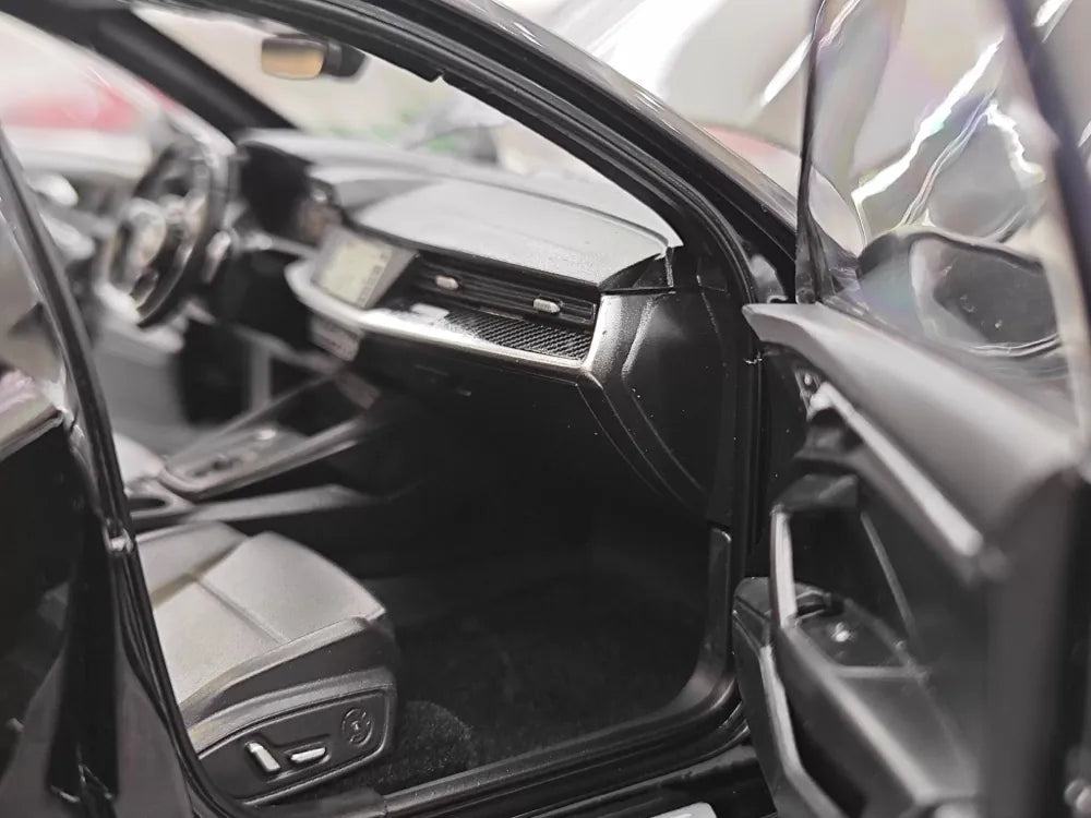 [Norev] 1:18 Audi 2021 RS3 Black Model Car Die-Cast