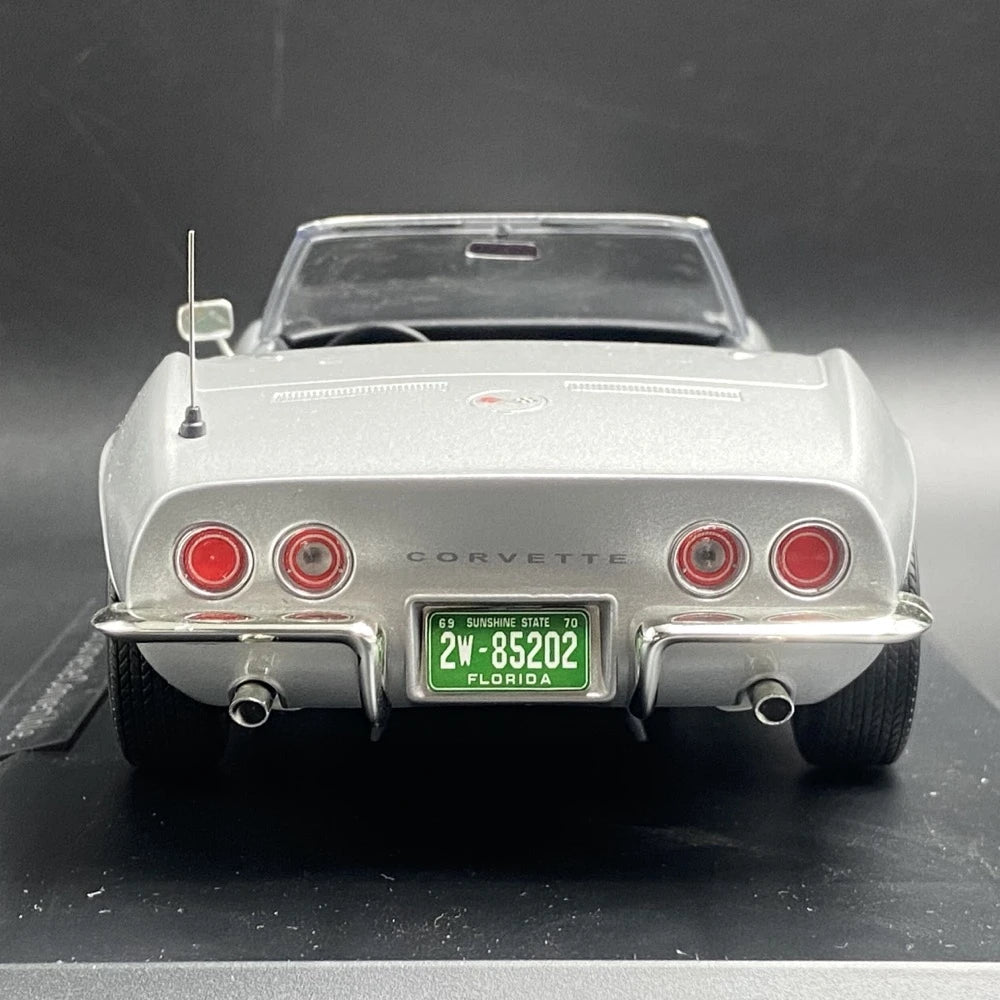 [Norev] 1:18 Chevrolet 1969 Corvette C3 Convertible シルバー モデルカー レジン