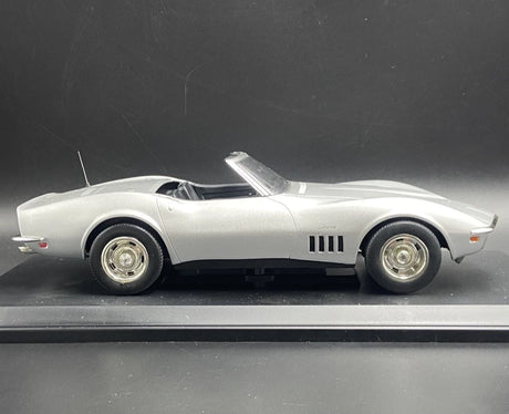 [Norev] 1:18 Chevrolet 1969 Corvette C3 Convertible Silver Model Car Resin