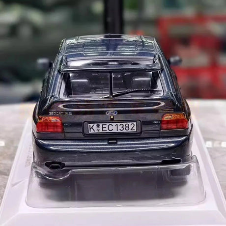 [Norev] 1:18 Ford 1992 Escort Cosworth blauw modelauto Hars