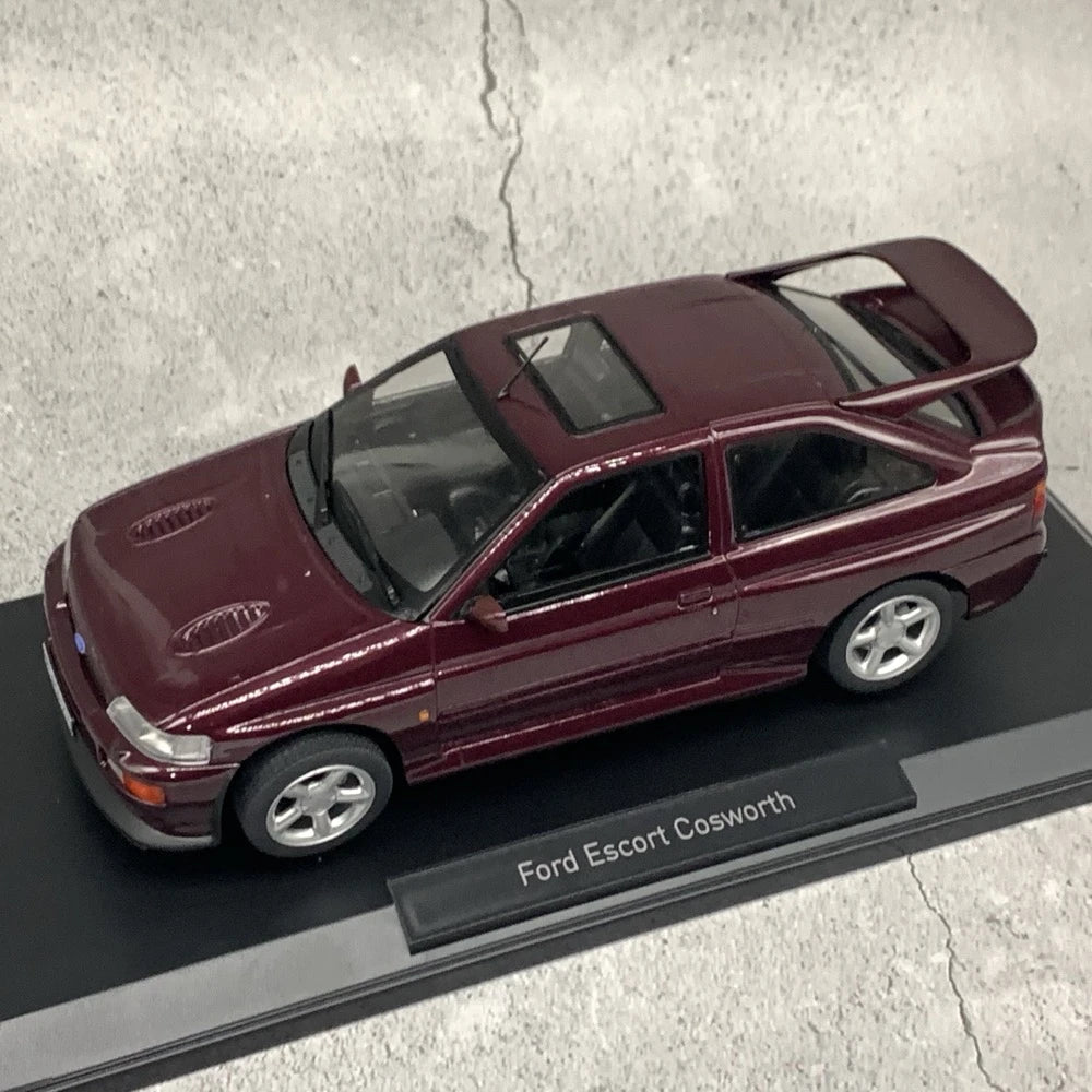 [Norev] 1:18 Ford 1992 Escort Cosworth Wine modellino di auto resina