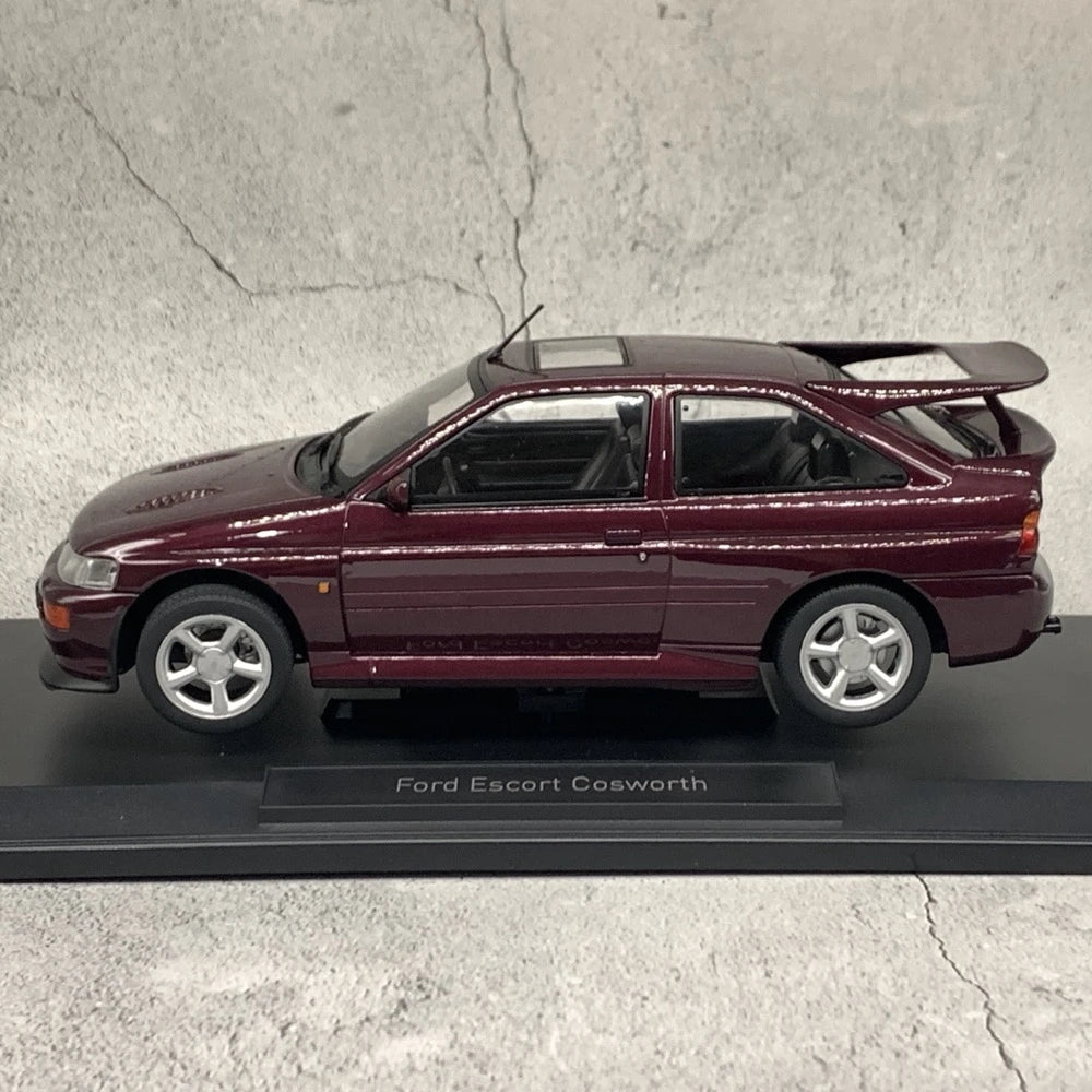 [Norev] 1:18 Ford 1992 Escort Cosworth Wine modellino di auto resina