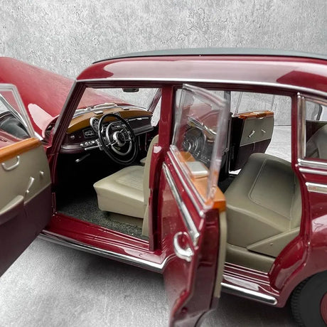 [Norev] 1:18 Mercedes-Benz 1951 300S W186 Red Model Car Die-Cast