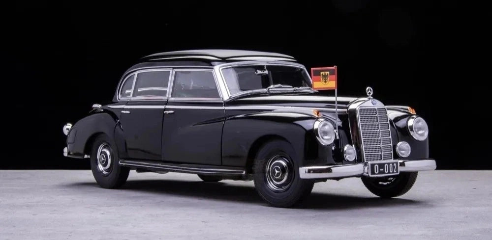 [Norev] 1:18 Mercedes-Benz 1951 300S W186 Black Model Car Die-Cast
