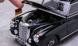 [Norev] 1:18 Mercedes-Benz 1951 300S W186 Black Model Car Die-Cast