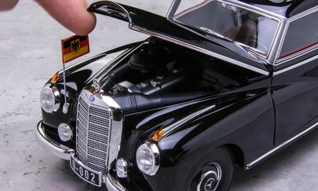 [Norev] 1:18 Mercedes-Benz 1951 300S W186 Black Model Car Die-Cast