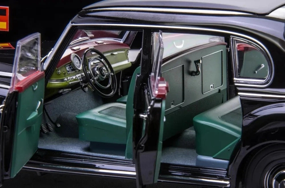[Norev] 1:18 Mercedes-Benz 1951 300S W186 Black Model Car Die-Cast