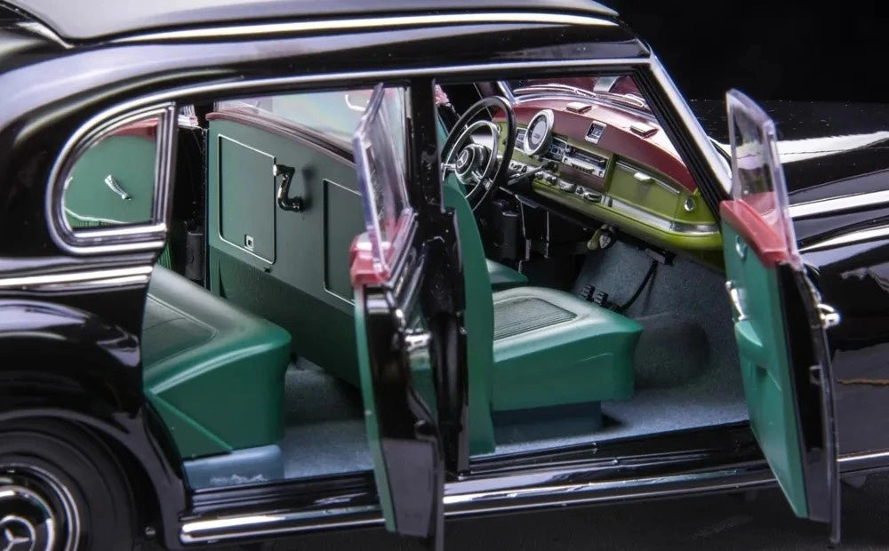 [Norev] 1:18 Mercedes-Benz 1951 300S W186 Black Model Car Die-Cast