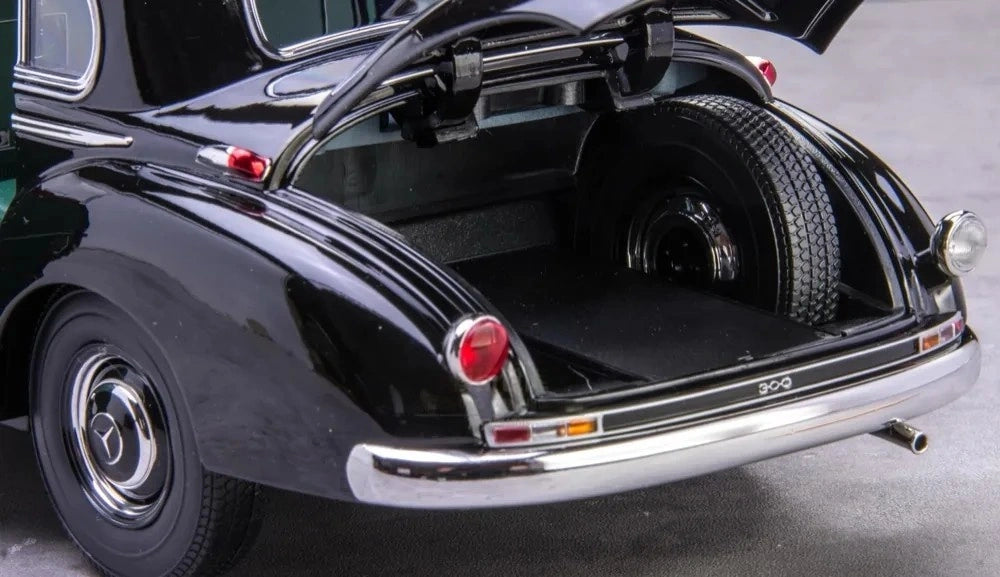 [Norev] 1:18 Mercedes-Benz 1951 300S W186 Black Model Car Die-Cast
