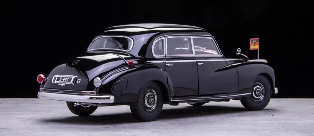 [Norev] 1:18 Mercedes-Benz 1951 300S W186 Black Model Car Die-Cast
