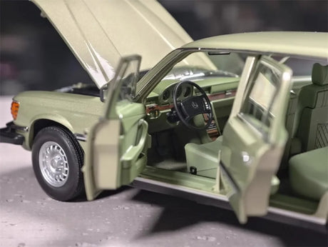 [Norev] 1:18 Mercedes-Benz 1975 450 SEL Green Model Car Die-Cast