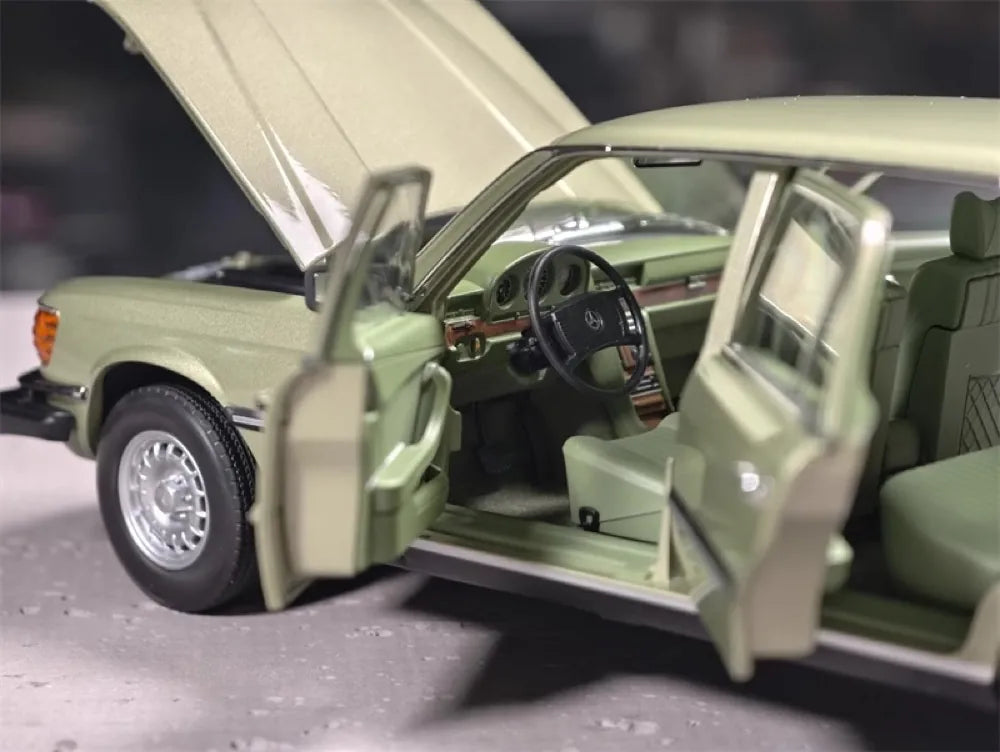 [Norev] 1:18 Mercedes-Benz 1975 450 SEL Green Model Car Die-Cast