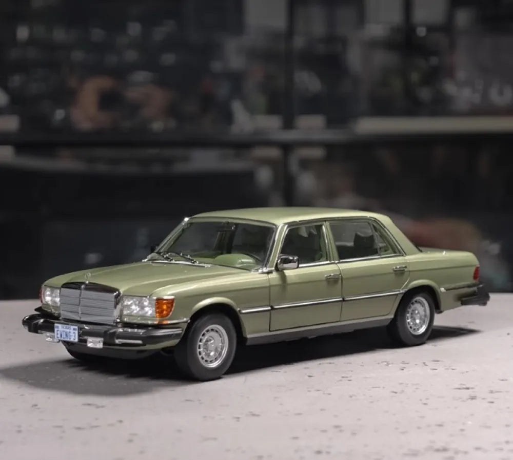[Norev] 1:18 Mercedes-Benz 1975 450 SEL Green Model Car Die-Cast