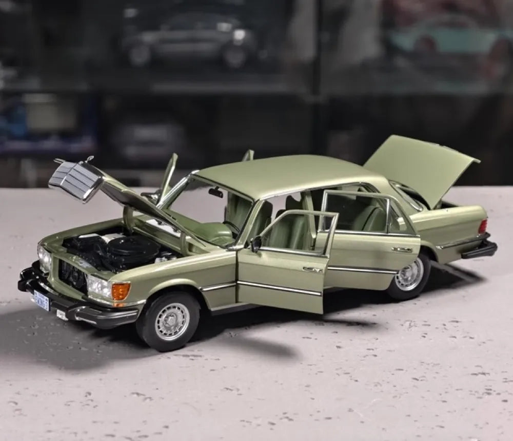 [Norev] 1:18 Mercedes-Benz 1975 450 SEL Green Model Car Die-Cast