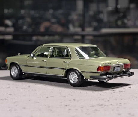 [Norev] 1:18 Mercedes-Benz 1975 450 SEL Green Model Car Die-Cast